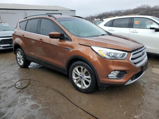 1FMCU0GD7HUC09004 - 2017 FORD ESCAPE SE TAN photo 4