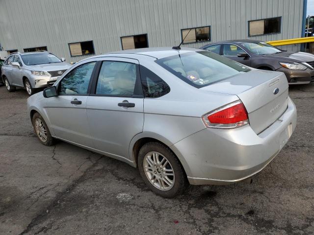 1FAHP3FN6BW151109 - 2011 FORD FOCUS SE SILVER photo 2