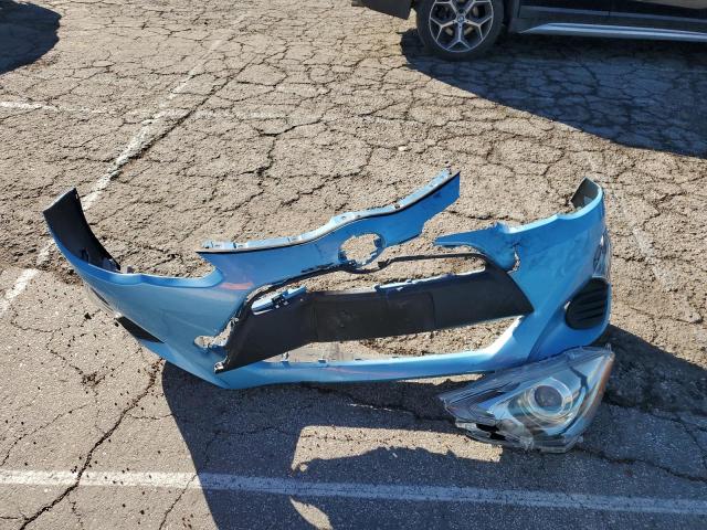 JTDKDTB36G1590859 - 2016 TOYOTA PRIUS C BLUE photo 12