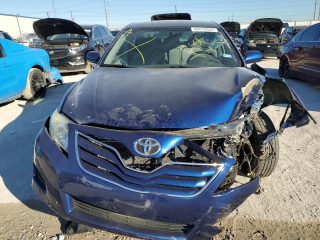 4T1BF3EK3BU589409 - 2011 TOYOTA CAMRY BASE BLUE photo 5