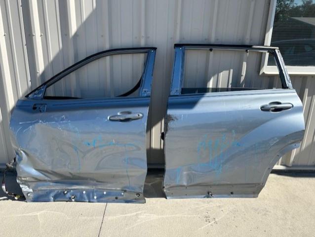 5TDGZRAH9MS035457 - 2021 TOYOTA HIGHLANDER XLE BLUE photo 10