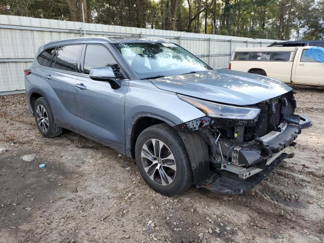 5TDGZRAH9MS035457 - 2021 TOYOTA HIGHLANDER XLE BLUE photo 4