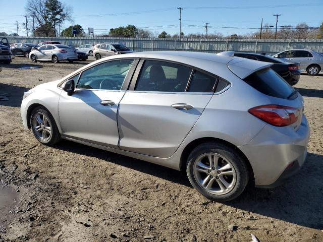 3G1BE6SM2JS631980 - 2018 CHEVROLET CRUZE LT SILVER photo 2