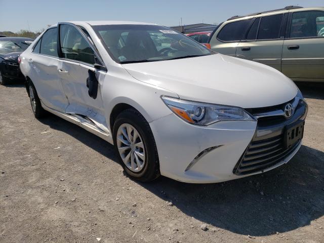 4T4BF1FK6FR446906 - 2015 TOYOTA CAMRY LE WHITE photo 1