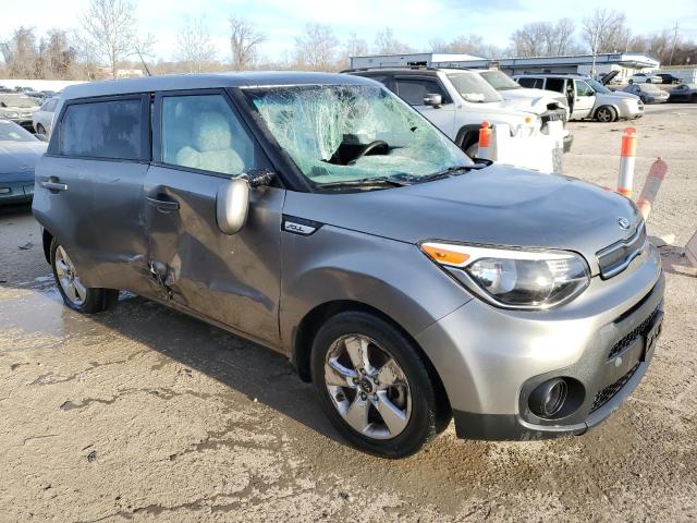 KNDJN2A2XH7458648 - 2017 KIA SOUL GRAY photo 4