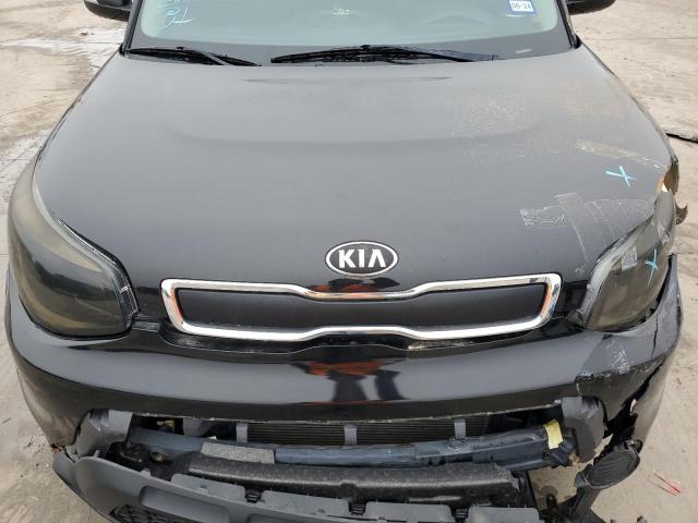 KNDJN2A25F7804599 - 2015 KIA SOUL BLACK photo 11