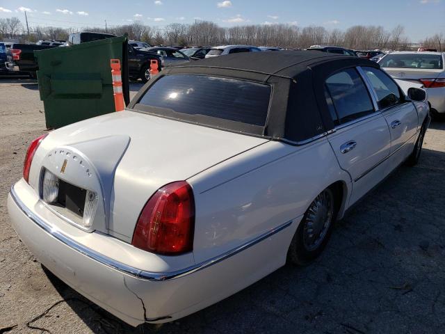 1LNHM83W1YY809506 - 2000 LINCOLN TOWN CARTIER WHITE photo 3