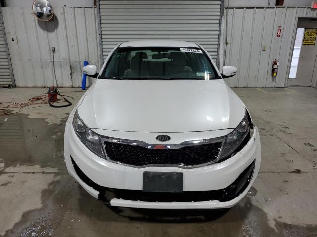 5XXGM4A77CG024529 - 2012 KIA OPTIMA LX WHITE photo 5