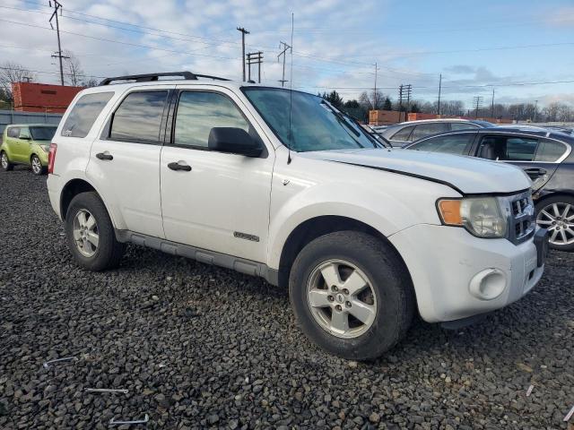 1FMCU93138KD05417 - 2008 FORD ESCAPE XLT WHITE photo 4