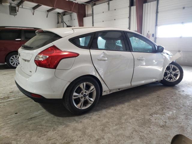 1FADP3K27EL238422 - 2014 FORD FOCUS SE WHITE photo 3