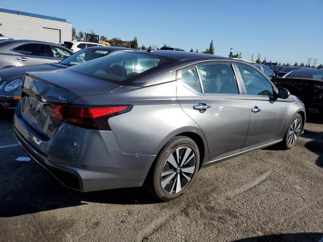 1N4BL4DV1MN345498 - 2021 NISSAN ALTIMA SV GRAY photo 3