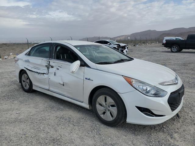 KMHEC4A44DA099312 - 2013 HYUNDAI SONATA HYBRID WHITE photo 4