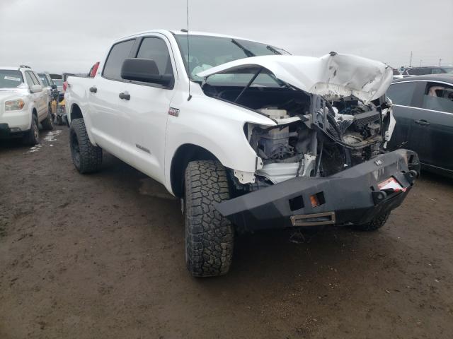 5TFDW5F16DX294465 - 2013 TOYOTA TUNDRA CREWMAX SR5 WHITE photo 1