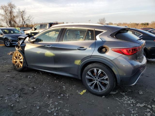 SJKCH5CRXHA017226 - 2017 INFINITI QX30 BASE GRAY photo 2