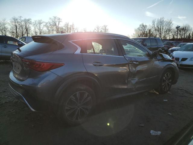 SJKCH5CRXHA017226 - 2017 INFINITI QX30 BASE GRAY photo 3