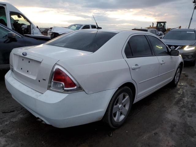 3FAHP07Z39R205107 - 2009 FORD FUSION SE WHITE photo 3