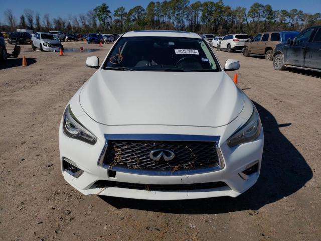 JN1EV7AP4JM361983 - 2018 INFINITI Q50 LUXE WHITE photo 5