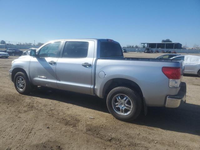 5TFEM5F11CX042115 - 2012 TOYOTA TUNDRA CRE GRAY photo 2