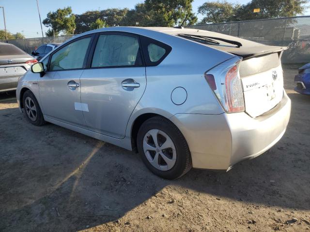 JTDKN3DU4E0357939 - 2014 TOYOTA PRIUS SILVER photo 2