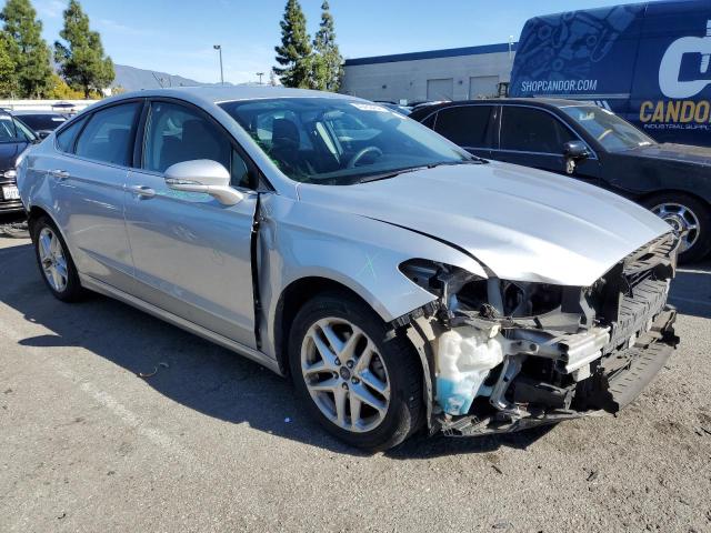 3FA6P0H73ER242298 - 2014 FORD FUSION SE SILVER photo 4