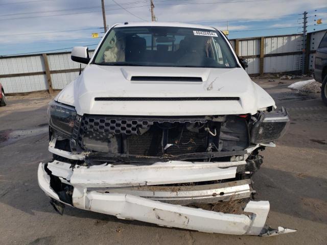 5TFUY5F15KX820785 - 2019 TOYOTA TUNDRA DOUBLE CAB SR/SR5 WHITE photo 5