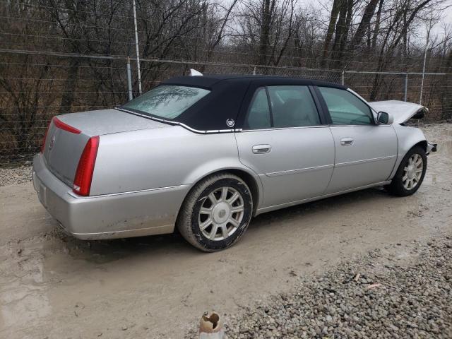 1G6KA5EYXAU123660 - 2010 CADILLAC DTS SILVER photo 3