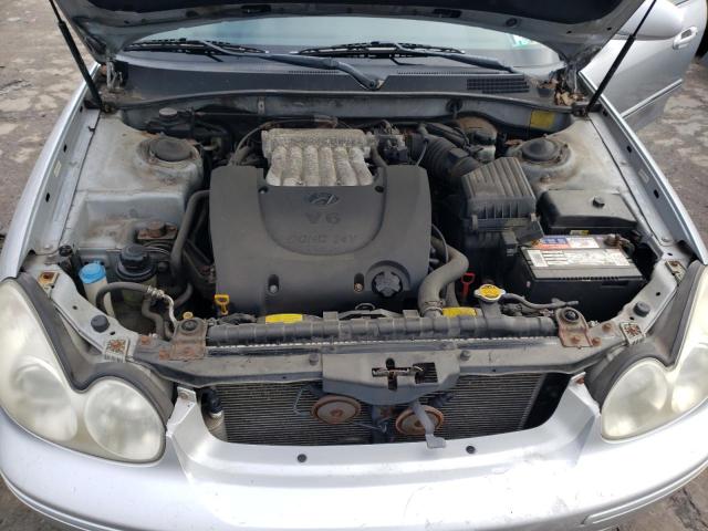 KMHWF35H74A036529 - 2004 HYUNDAI SONATA GLS SILVER photo 11