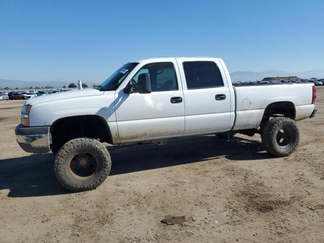 1GCGK23U74F194399 - 2004 CHEVROLET SILVERADO K2500 WHITE photo 1