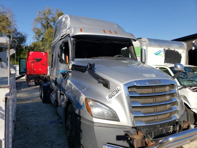 1FUJHHDR9LLLX4669 - 2020 FREIGHTLINER CASCADIA 1 SILVER photo 9