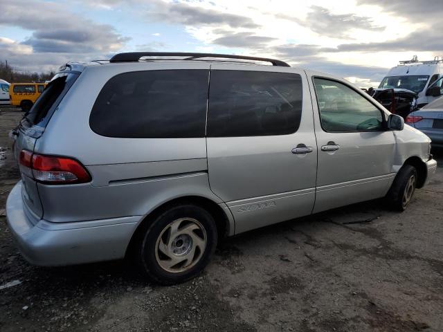 4T3ZF13C72U475869 - 2002 TOYOTA SIENNA LE SILVER photo 3