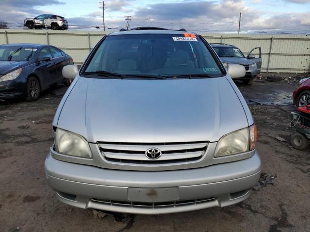 4T3ZF13C72U475869 - 2002 TOYOTA SIENNA LE SILVER photo 5