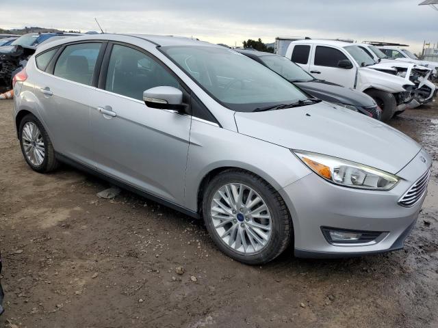 1FADP3N2XFL349284 - 2015 FORD FOCUS TITANIUM SILVER photo 4