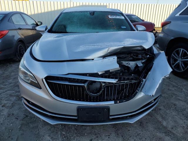 1G4ZP5SS4JU138225 - 2018 BUICK LACROSSE ESSENCE SILVER photo 5