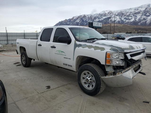 1GC4KZCG5BF216094 - 2011 CHEVROLET SILVERADO K3500 WHITE photo 4