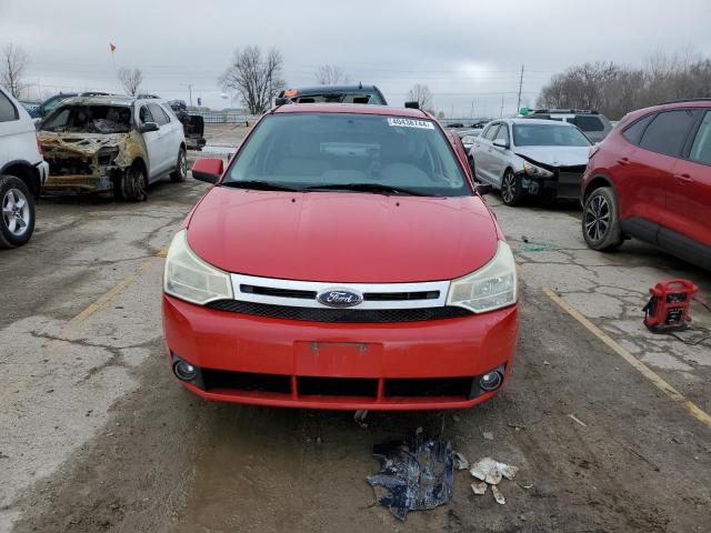 1FAHP35N98W268273 - 2008 FORD FOCUS SE RED photo 5