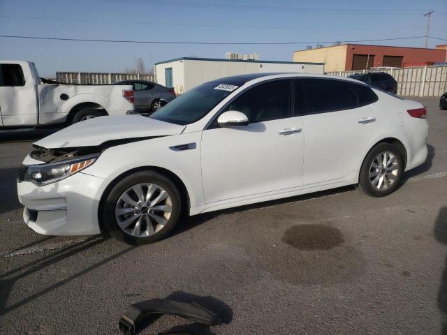 5XXGU4L34JG256092 - 2018 KIA OPTIMA EX WHITE photo 1