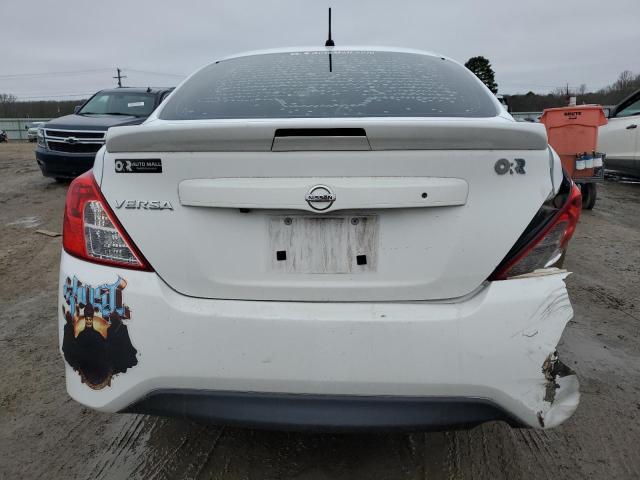 3N1CN7APXKL810568 - 2019 NISSAN VERSA S WHITE photo 6