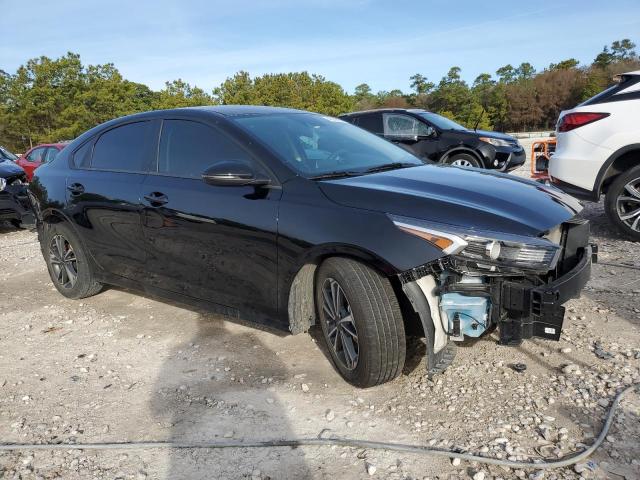 3KPF24AD0PE575195 - 2023 KIA FORTE LX BLACK photo 4