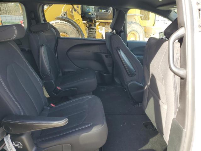 2C4RC1FG6JR263576 - 2018 CHRYSLER PACIFICA TOURING PLUS SILVER photo 11