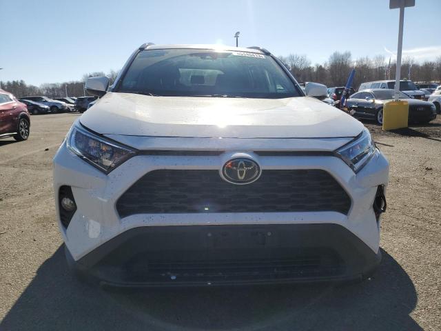 2T3A1RFV3KC025290 - 2019 TOYOTA RAV4 XLE PREMIUM WHITE photo 5