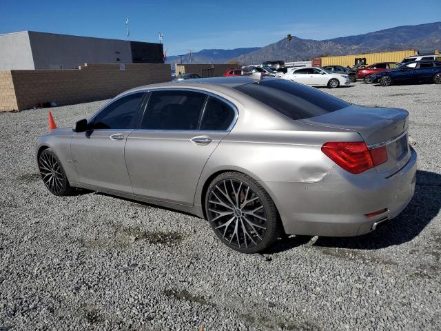 WBAKB8C56BCY66440 - 2011 BMW 750 LI SILVER photo 2