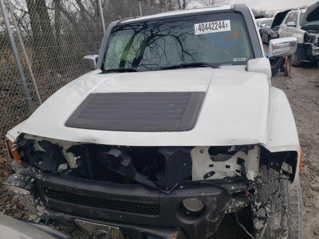 5GTDN136268272125 - 2006 HUMMER H3 WHITE photo 5