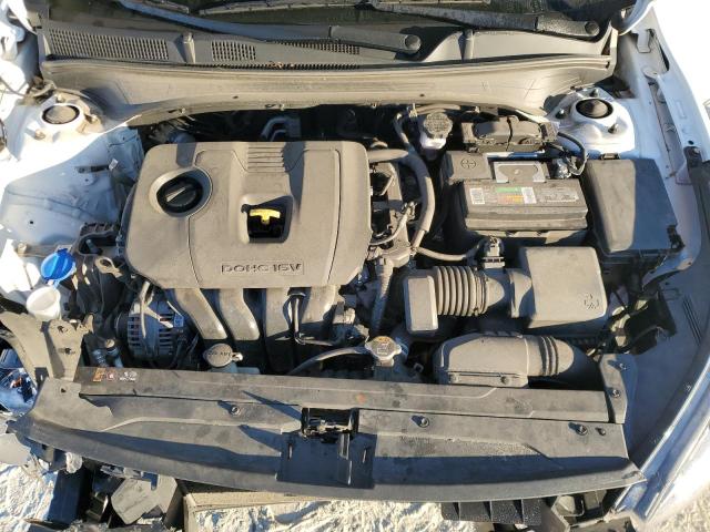 3KPF24AD0ME275409 - 2021 KIA FORTE FE WHITE photo 11