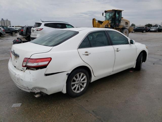 4T1BK3EKXBU617508 - 2011 TOYOTA CAMRY SE WHITE photo 3