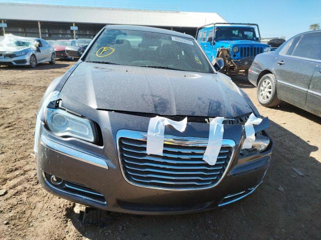 2C3CCAAG3DH702664 - 2013 CHRYSLER 300 GRAY photo 5