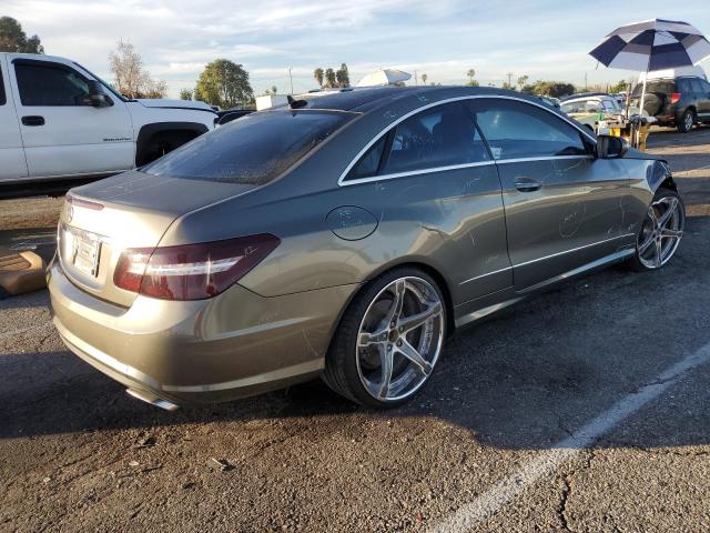 WDDKJ7CB7AF004823 - 2010 MERCEDES-BENZ E 550 GRAY photo 3