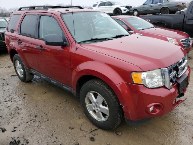 1FMCU0D70BKA66950 - 2011 FORD ESCAPE XLT RED photo 4