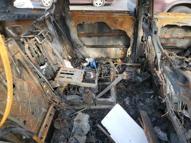 5XYPG4A30HG206256 - 2017 KIA SORENTO LX BURN photo 10