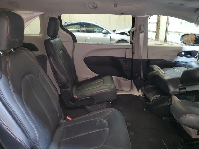 2C4RC1EG4KR590769 - 2019 CHRYSLER PACIFICA TOURING L PLUS CHARCOAL photo 11