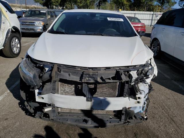 1G1ZD5ST3JF143645 - 2018 CHEVROLET MALIBU LT WHITE photo 5